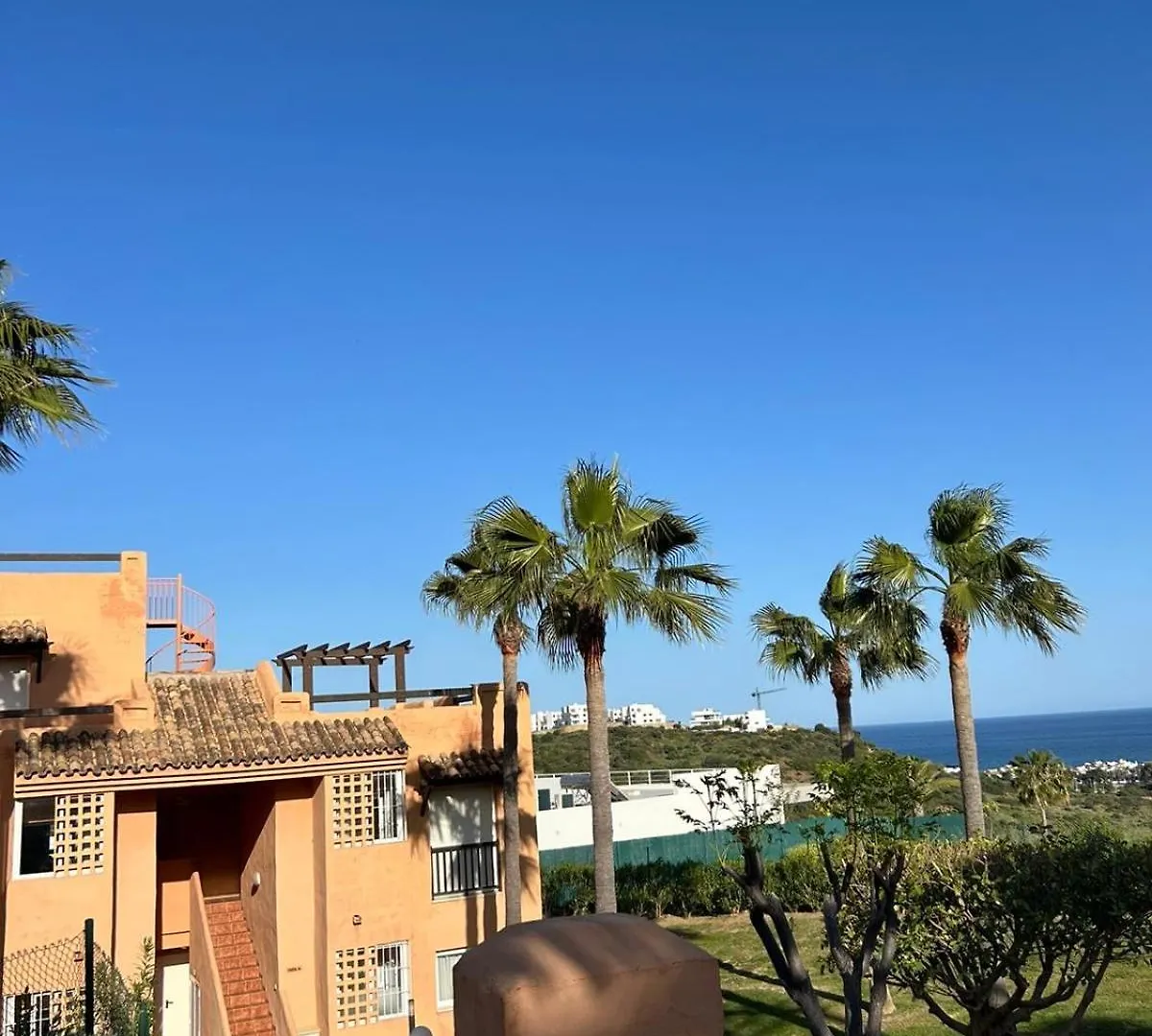 Casares Del Sol Apartment